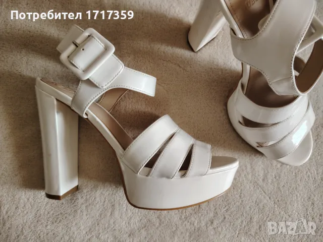 Дамски сандали "Guess"