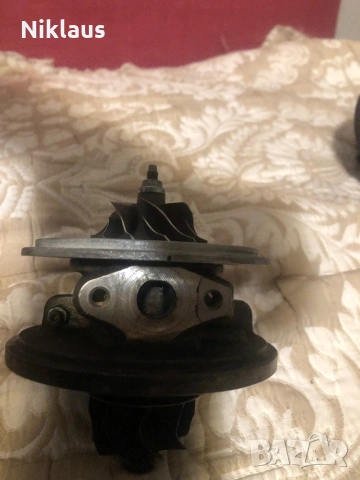 Средна Част Турбо BMW 2.0d E90 E91 , снимка 2 - Части - 53587263