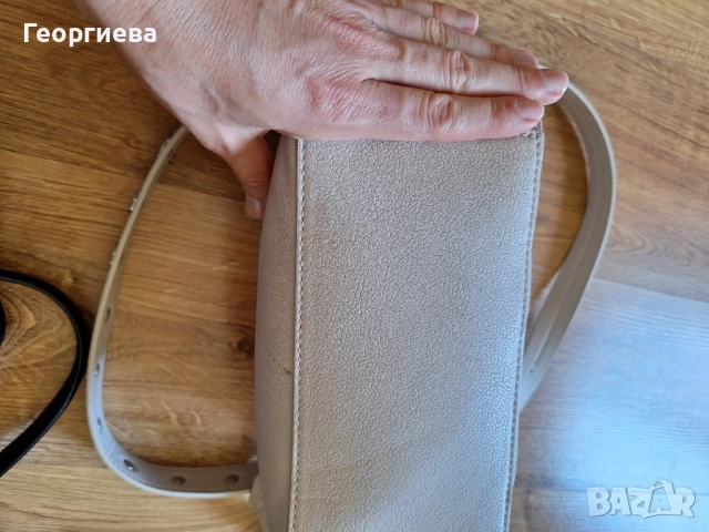 Продавам три дамски чанти, снимка 10 - Чанти - 51473221