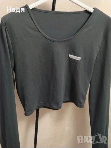 Дамска блузка с къса талия