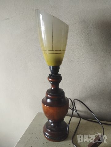 Ретро настолна лампа, снимка 1 - Настолни лампи - 45843410