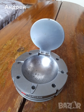 Стар пепелник Marlboro #15, снимка 4 - Други ценни предмети - 51657322