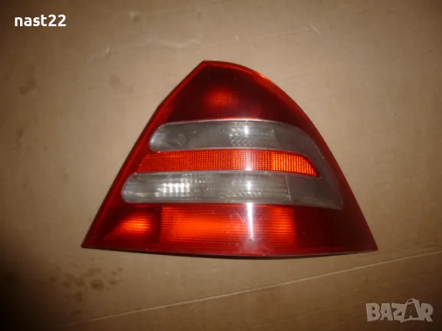 Десен стоп Мерцедес-С класа w 203/70 лева, снимка 3 - Части - 50412313