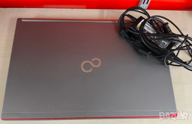 Лаптоп Fujitsu Lifebook E756, снимка 2 - Лаптопи за дома - 53769676