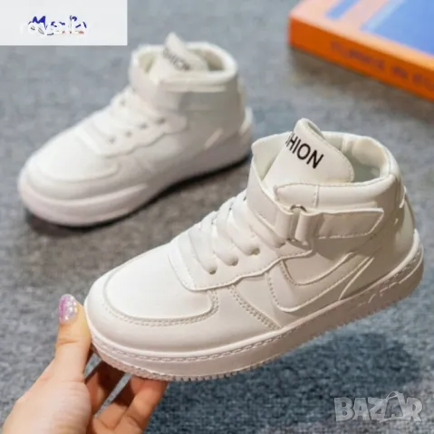 Детски бели кецове