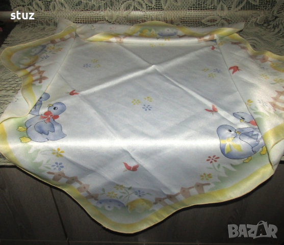 Покривка за маса с пиленца, снимка 3 - Покривки за маси - 53987231