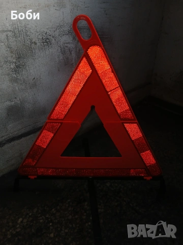 Оргинален триъгълник мерцедес w203 седан , снимка 14 - Аксесоари и консумативи - 53844003