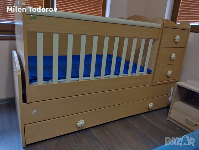 Продавам запазена люлееща се бебешка кошара, снимка 2 - Кошарки - 53922825