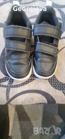 Оригинални маратонки Adidas , снимка 2 - Детски маратонки - 45993257