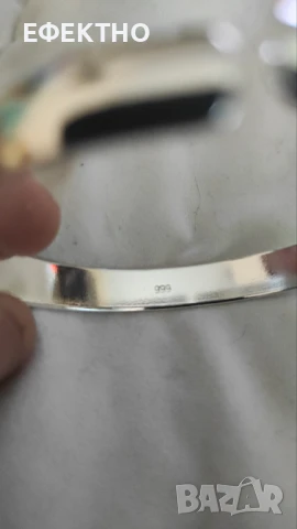 Масивна, сребърна гривна. Твърда, гладка, без закопчалка. В кутия, снимка 2 - Гривни - 50952543