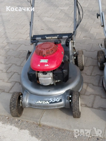 Бензинова самоходна косачка Хонда/HONDA, снимка 3 - Градинска техника - 54185821