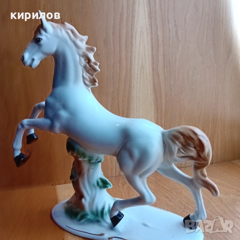 Стара румънска порцеланова фигура на конче, снимка 4 - Антикварни и старинни предмети - 51842558