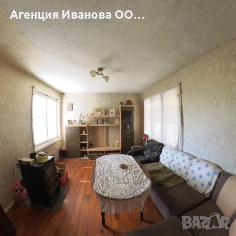 Етаж с двор и самостоятелен вход на главен булевард в гр.Попово , снимка 12 - Къщи - 53679072