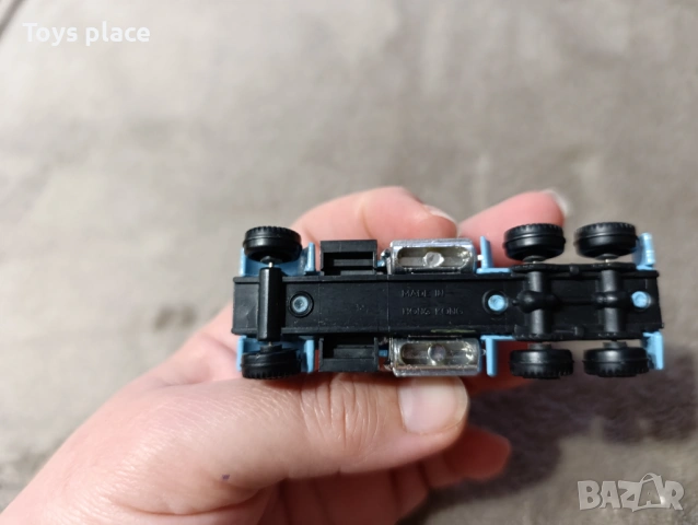 Ретро метални камиони и метален самолет Quantas, снимка 13 - Коли, камиони, мотори, писти - 53584230