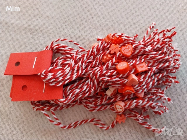 Пижу и Пенда ръчна изработка - Мартеници за ръка,за закичване, снимка 8 - Гривни - 53589507