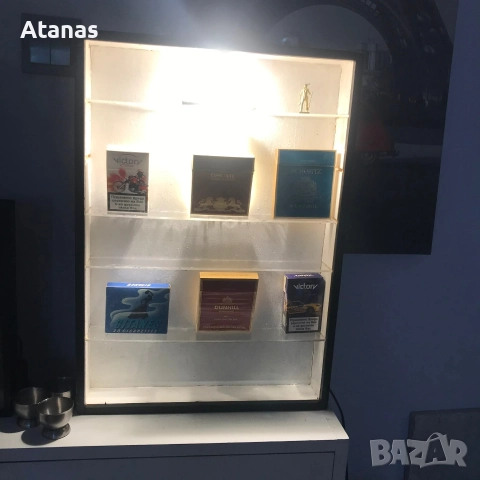 Ръчно изработена дървена витрина, снимка 2 - Антикварни и старинни предмети - 52683938