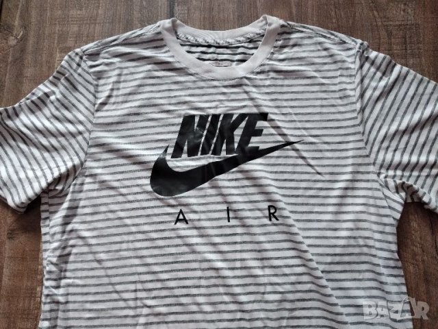 Тениска Nike размер L, снимка 1 - Тениски - 45711559