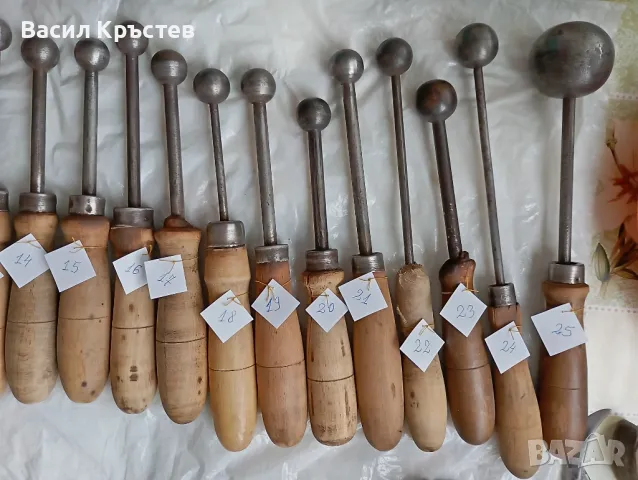 Инструменти и Ролка фина хартия за изработка на Сватбени цветя, Стар куфар, снимка 3 - Други ценни предмети - 38811930