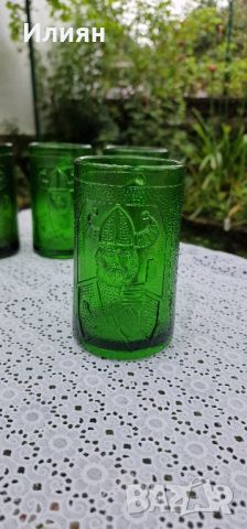Винтидж зелени стъклени чаши за бира  с изображение на викингски воин., снимка 5 - Чаши - 46475749