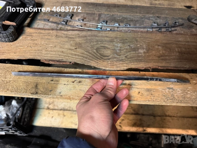 Никелова лайсна на предна решетка Тигуан Vw Tiguan само за 10лв. 5n0853768k