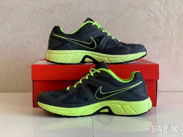 Оригинални мъжки маратонки Nike Dart 9 | 44 номер, снимка 2 - Маратонки - 46318389