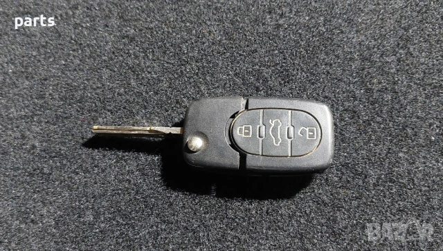 Дистанционно - Контактен Ключ Ауди A3 8P
N:333 - 8P0837231, снимка 2 - Аксесоари и консумативи - 50453207