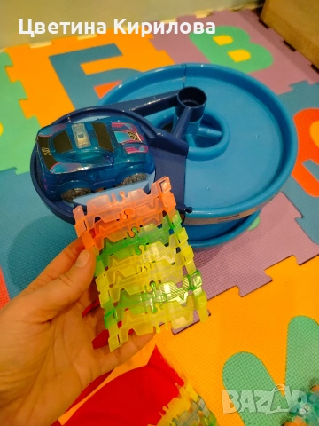 Светеща писта с една кола, снимка 2 - Коли, камиони, мотори, писти - 53940295