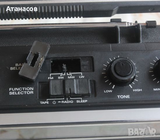 HITACHI TRK-5404Е радиокасетофон, снимка 5 - Радиокасетофони, транзистори - 45841969