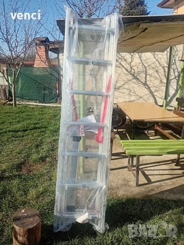 Продавам стълба с три колена