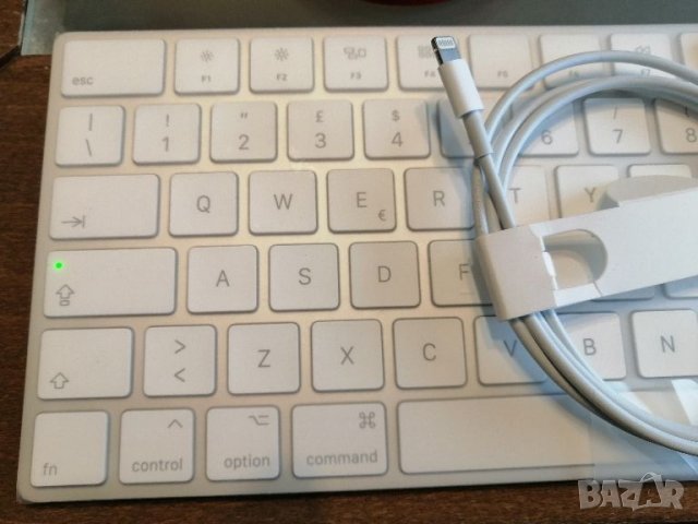 Безжична Bluetooth клавиатура Apple A1644 Wireless Magic 2 Keyboard Silver – UK English, снимка 10 - Клавиатури и мишки - 45835953