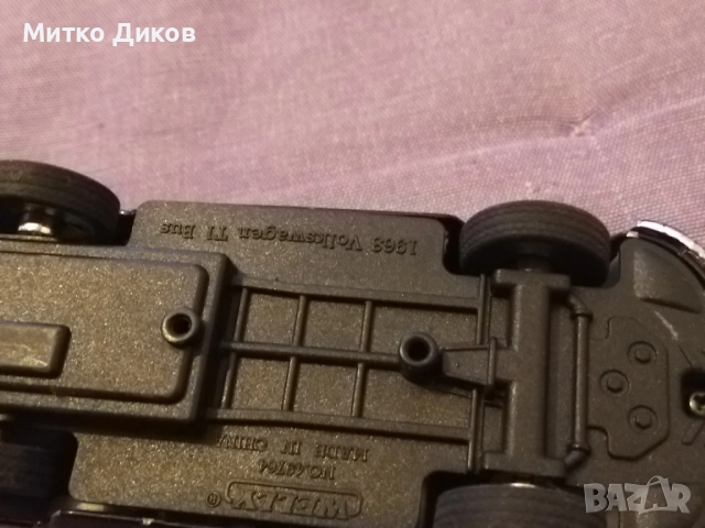 Модел: Volkswagen Classical Bus Производител: Kinsmart Мащаб: 1/32, снимка 6 - Колекции - 53323048