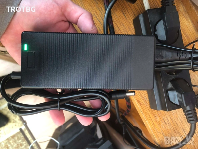 Зарядно 42V 2A с порт 5.5×2.1 mm за електрически велосипеди, снимка 4 - Друга електроника - 54046314