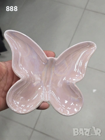 чинии и салфетници пеперуда 