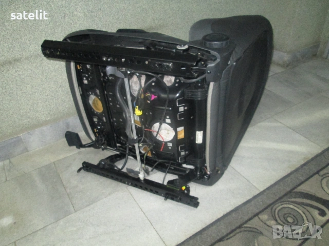 Продавам 2 броя много добри предни седалки за Audi A4 B8 2008 до 2015 , снимка 10 - Части - 53126926