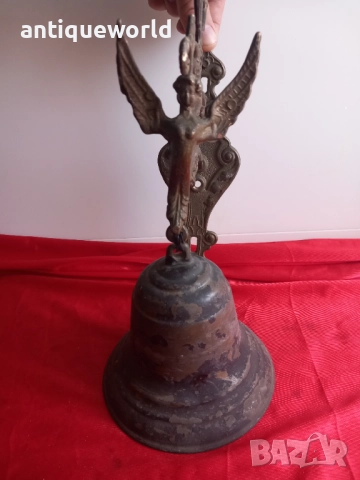 Стара Бронзова Камбана за Порта, Врата