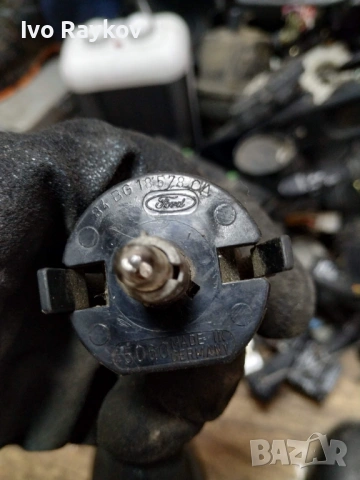 Бутон парно за FORD ESCORT , 84BG18578CA, снимка 4 - Части - 53747305