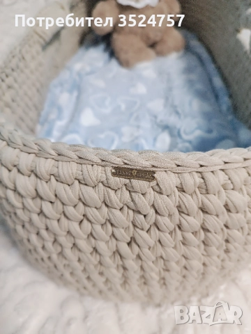 Ръчно изплетено бебешко кошче тип Мойсей 70 см с матраче, снимка 3 - Бебешки легла и матраци - 52852353