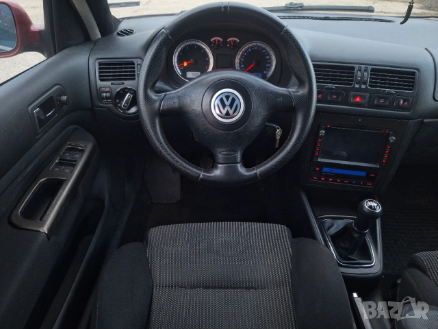 Volkswagen Bora 2.3, снимка 7 - Автомобили и джипове - 53026734