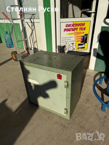 каса сейф 111255 от истинско желязо ! ! ! 57/60см цена 143 лв или  73,11 евро smr - 57 /60 см размер, снимка 3 - Други стоки за дома - 52742112