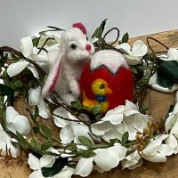 Велигденска украса на яйца и фигурки,чрез плъстене на вълна., снимка 6 - Декорация за дома - 45394914