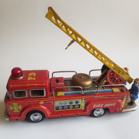 Стара японска тенекиена играчка Пожарен камион., снимка 10 - Колекции - 45036874
