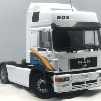 Метални колекционерски камиони 1:18, снимка 4 - Колекции - 45235609