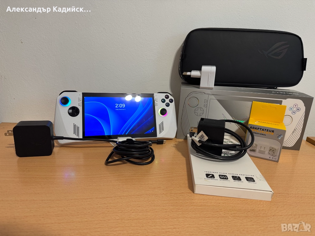 Asus ROG Ally Z1 Extreme + Всички Оригинални аксесоари, снимка 1