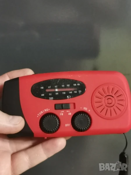 FM/AM Радио с динамо и слънчев панел, снимка 1