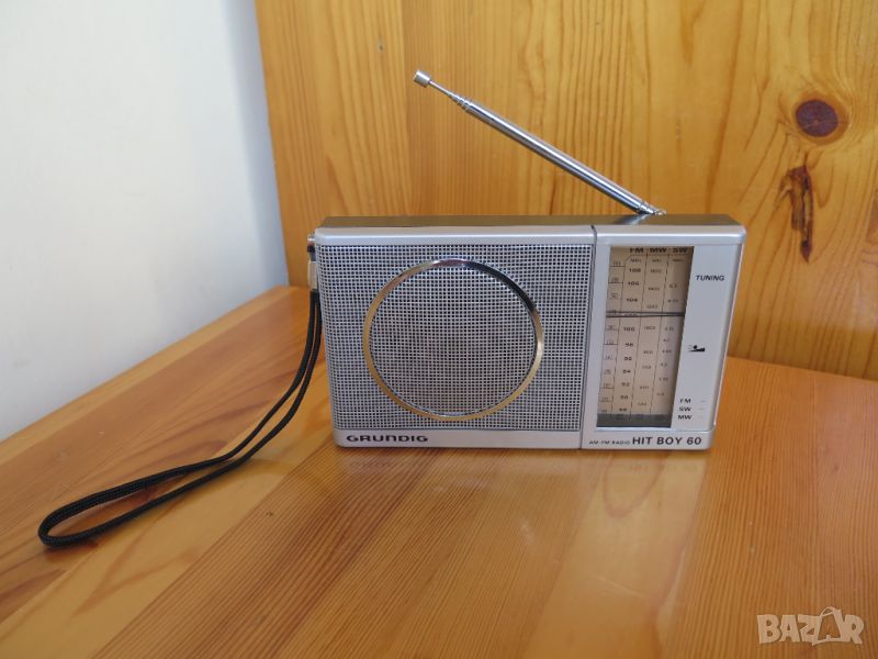 Grundig HIT BOY 60 AM/FM Portable Radio, 1983/1984г, снимка 1