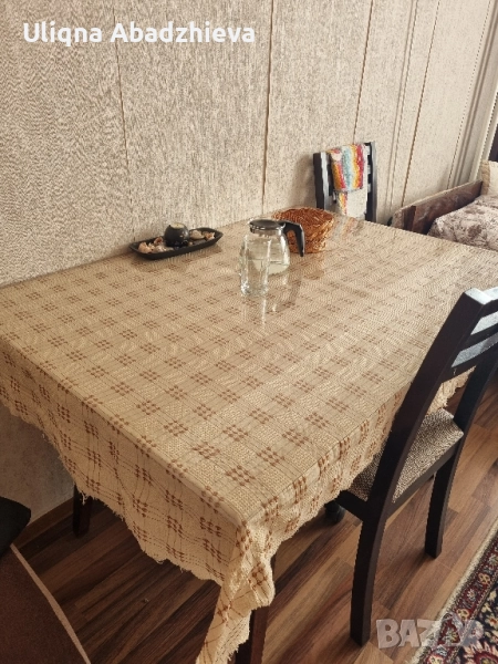 Продавам холна маса в добро състояние за хранене , снимка 1