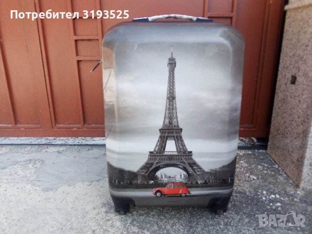 Пластмасов пътнически куфар , снимка 1 - Куфари - 46378621