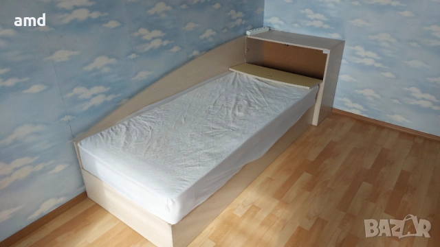 Комплект - секция с гардероб, ракла и легло, снимка 4 - Спални и легла - 54059669