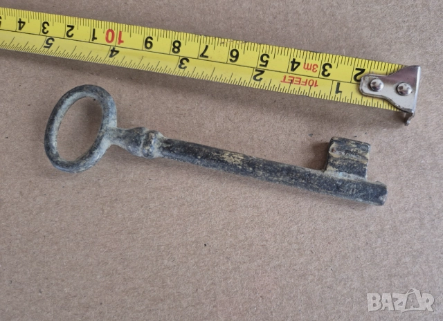 Стар голям бронзов ключ, снимка 2 - Други ценни предмети - 48965681