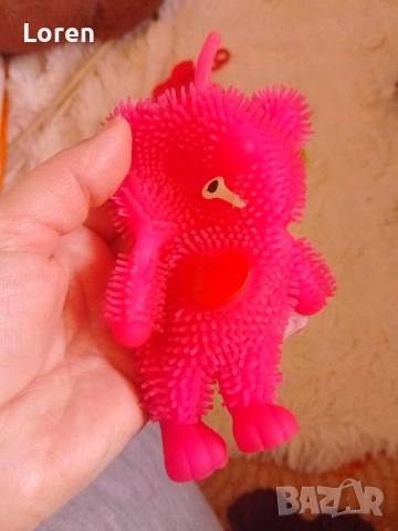 Подарявам!Четири силиконови играчки 